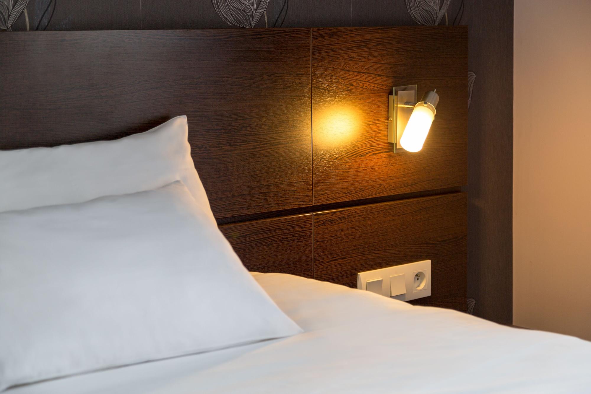 Urban Style, Hotel Le Cheval Noir, Saint-Etienne Eksteriør bilde