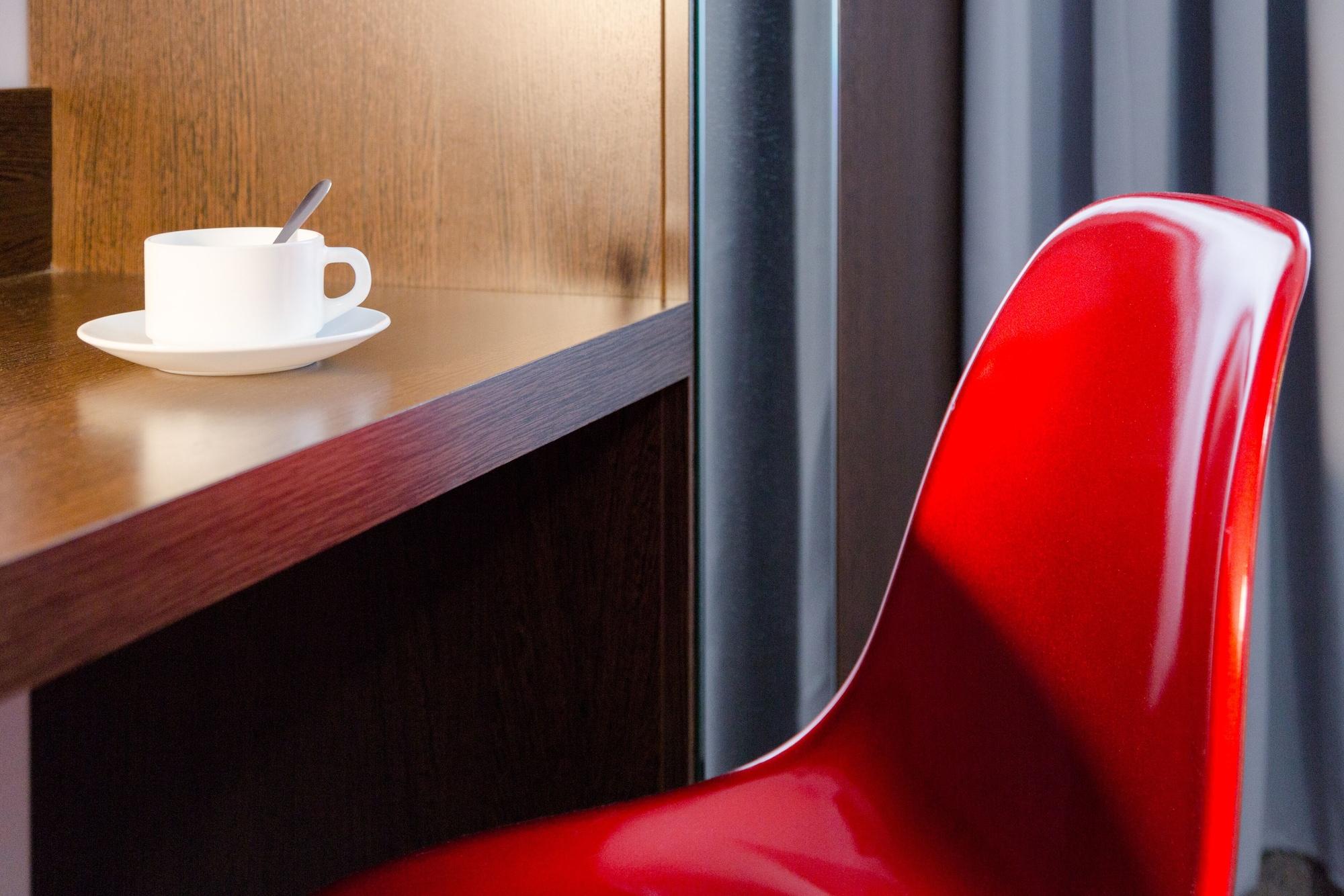 Urban Style, Hotel Le Cheval Noir, Saint-Etienne Eksteriør bilde